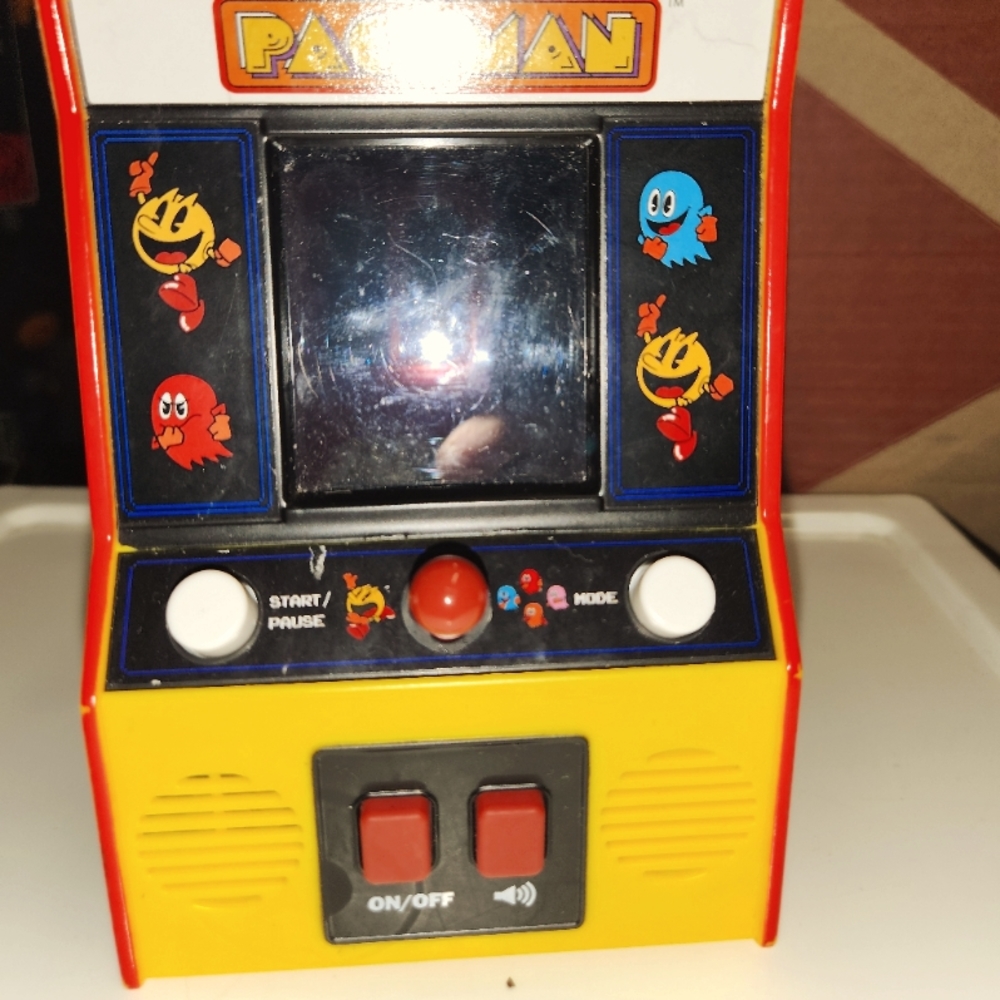 Small Pacman Arcade Game